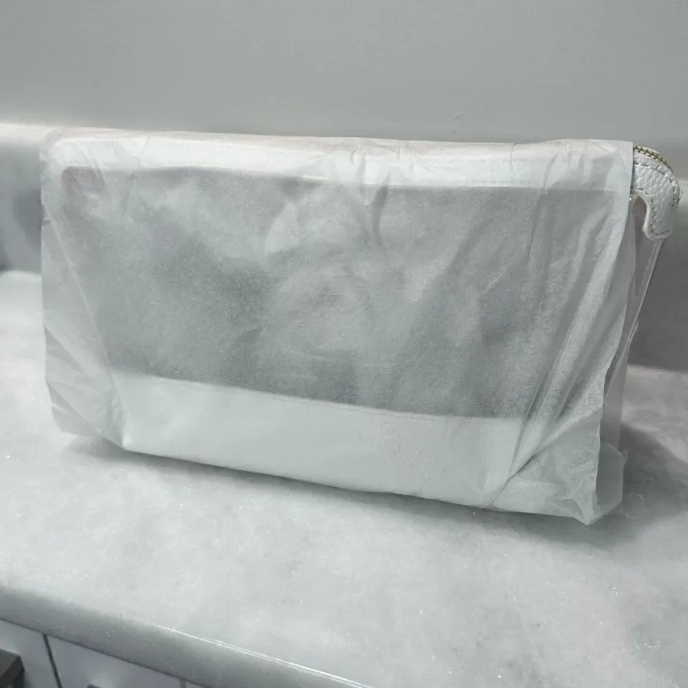 NWT Laundry By Shelli Segal Vegan Leather Trim Waterproof Cosmetic Bag White OS